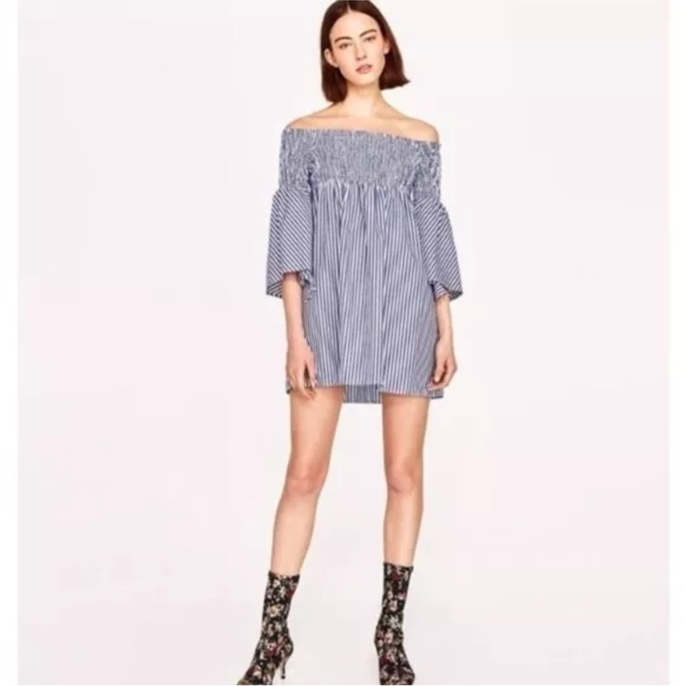 Zara short dress with bell sleeves small